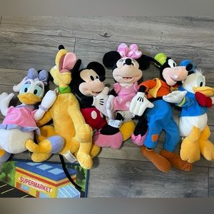 17 inch plush Mickey and friends